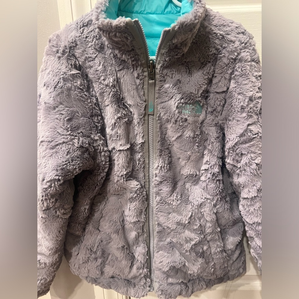 Girls reversible Northface size 7/8 gray and teal- gorgeous!